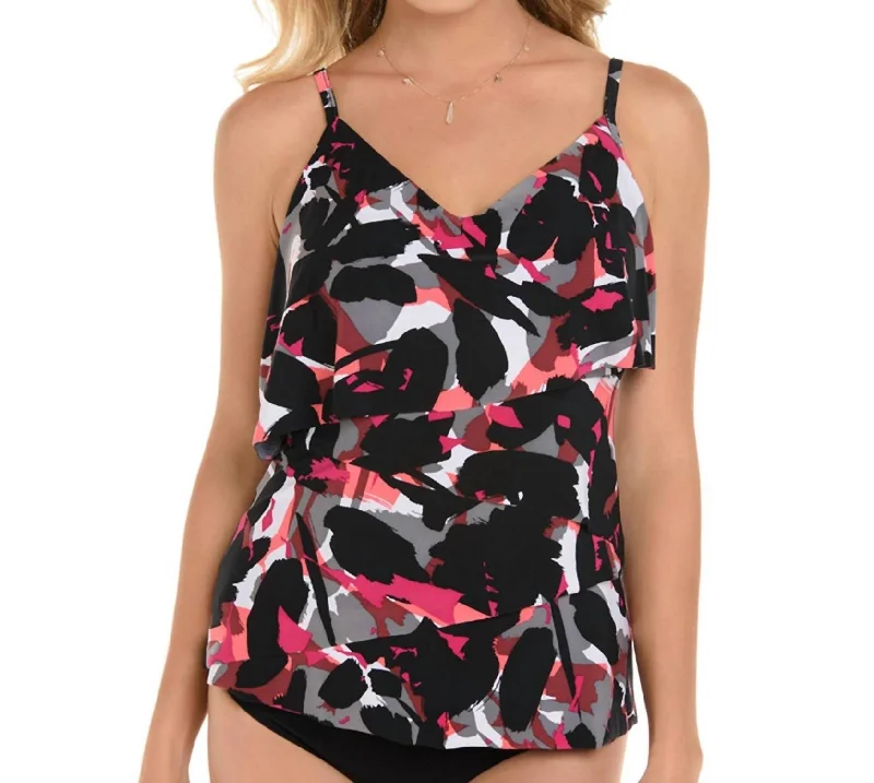 Chloe Layered Tankini Top In Black White